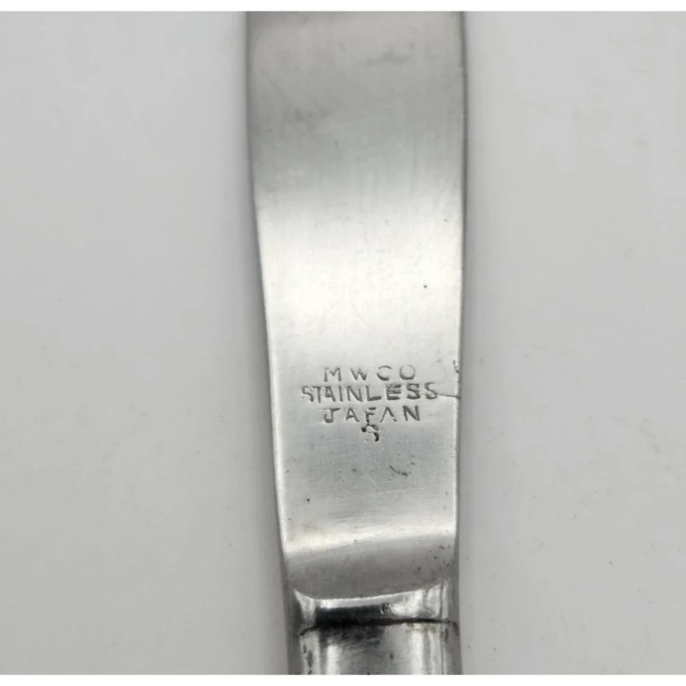 MWCO dinner knives